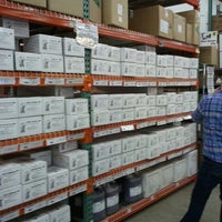 3/12/2012에 Cherry W.님이 Midwest Supplies에서 찍은 사진