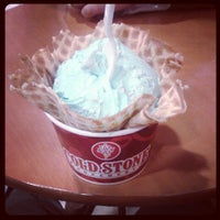 Photo taken at Cold Stone Creamery by Joven E. on 8/1/2012