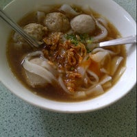 Photo taken at Bakso lestari by Sisca .. on 6/28/2012