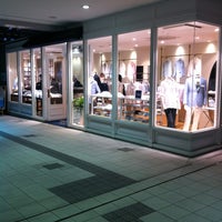 Photo taken at Maker&#39;s Shirt Kamakura Men&#39;s by Hiroaki K. on 3/20/2012