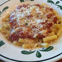 Photo taken at Olive Garden by Holly S. on 5/20/2012