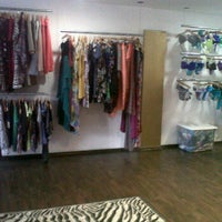 6/14/2012 tarihinde Mariana V.ziyaretçi tarafından Paola Amador Store'de çekilen fotoğraf