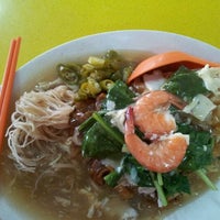 Photo taken at TUAS VILLAGE EATING HOUSE by Weng Hang L. on 3/21/2012