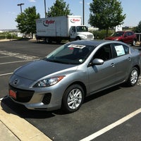 รูปภาพถ่ายที่ Groove Mazda โดย Terri M. เมื่อ 6/18/2012