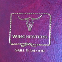 7/26/2012 tarihinde Jonathan A.ziyaretçi tarafından Winchester&amp;#39;s Grill &amp;amp; Saloon'de çekilen fotoğraf