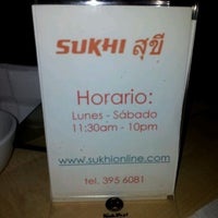 รูปภาพถ่ายที่ Sukhi โดย Kito H. เมื่อ 3/1/2012