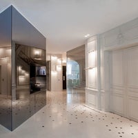 Foto tirada no(a) La Maison Champs-Élysées por Lamaison C. em 5/23/2012