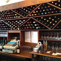 Foto scattata a Crispins Wine Bar da Jon B. il 3/21/2012