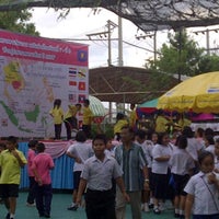 Photo taken at โรงเรียนวัดจันทรสโมสร by 💜Jiejin L. on 3/9/2012