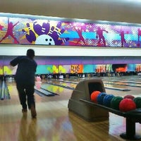 Photo taken at Spincity Bowling Alley by Tri A. on 5/7/2012