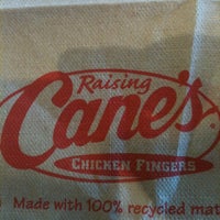 Photo prise au Raising Cane&amp;#39;s Chicken Fingers par Joseph W. le2/12/2012