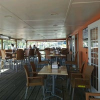 Снимок сделан в Yacht Basin Eatery пользователем Robert M. 5/1/2012