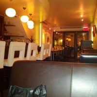 Foto tomada en Seasonal Restaurant &amp;amp; Weinbar  por Sachi N. el 8/14/2012