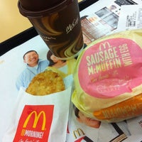 Photo taken at マクドナルド 東京駅1号店 by Lico H. on 3/12/2012