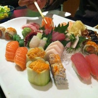 Снимок сделан в Iron Sushi пользователем JennyJenny 3/8/2012