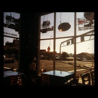 2/4/2012 tarihinde Misha B.ziyaretçi tarafından Al Fin Restaurant'de çekilen fotoğraf