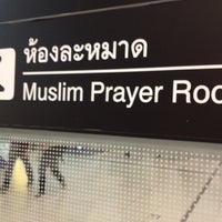 Photo taken at Muslim Prayer Room by Hà Vũ .. on 6/29/2012
