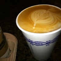 Foto diambil di Peet&amp;#39;s Coffee &amp;amp; Tea oleh Susan K. pada 8/5/2012