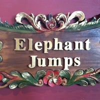 Photo taken at Elephant Jumps Thai Restaurant by Donna Mc on 7/13/2012