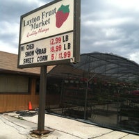 5/30/2012 tarihinde Duane D.ziyaretçi tarafından Layton Fruit Market'de çekilen fotoğraf