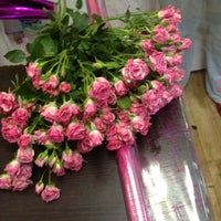 Photo taken at Flowers Deluxe by Нелля Ф. on 5/23/2012