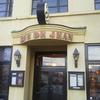 รูปภาพถ่ายที่ 39 Rue De Jean โดย James B. เมื่อ 2/28/2012