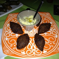 7/14/2012 tarihinde Carlos L.ziyaretçi tarafından Kibbes Fusion - Restaurante Árabe'de çekilen fotoğraf