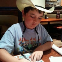 Photo taken at LongHorn Steakhouse by Marnet W. on 3/23/2012