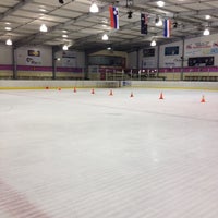 Foto diambil di Hunter Ice Skating Stadium oleh Silent N. pada 8/26/2012
