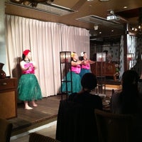 Photo taken at Loco&amp;#39;s TABLE MAHANA 銀座店 by 俊 青. on 4/12/2012