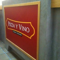 Photo taken at Pizza y Vino by Miguel Z. on 4/30/2012