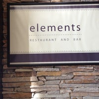 Foto tomada en Elements Restaurant  por Monte M. el 6/8/2012