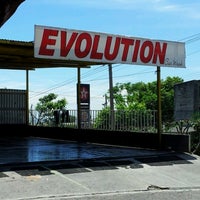 Снимок сделан в Evolution Car Wash пользователем Juan Ramon O. 7/3/2012
