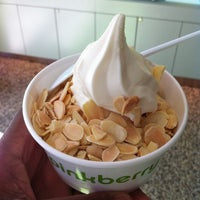 Photo taken at Pinkberry by Lisa W. on 7/24/2012