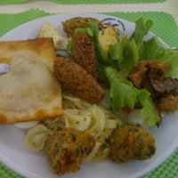 รูปภาพถ่ายที่ Cachoeira Tropical โดย Bruno G. เมื่อ 8/20/2012