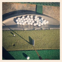Foto tomada en Royal Oak Golf Center  por Deondre G. el 7/28/2012