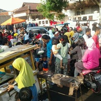 Photo taken at Pasar Kaget Minggu Pagi Puri Gading by Prass B. on 2/26/2012