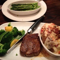 Photo taken at LongHorn Steakhouse by Jimmy C. on 5/18/2012