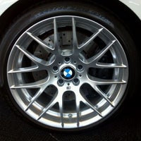 รูปภาพถ่ายที่ BMW of Tenafly โดย Brandon F. เมื่อ 3/30/2012