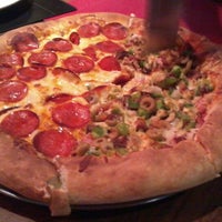 Photo taken at Super Pizza Pan by Carlos Eduardo V. on 9/3/2012