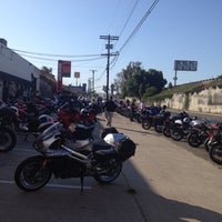 Das Foto wurde bei GP Motorcycles von Rudy am 8/12/2012 aufgenommen