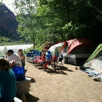 Foto diambil di Glenwood Canyon Resort Campground oleh michelle h. pada 5/19/2012