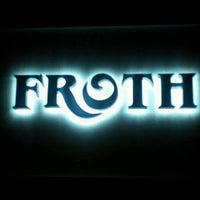 รูปภาพถ่ายที่ Froth โดย Luke H. เมื่อ 5/4/2012