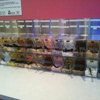 Photo taken at Blu Berry Frozen Yogurt by Aarron J. on 9/7/2012