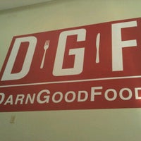 รูปภาพถ่ายที่ Darn Good Food โดย Jess A. เมื่อ 8/8/2012