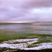Foto diambil di Praia de Santo Amaro de Oeiras oleh Luis C. pada 5/8/2012