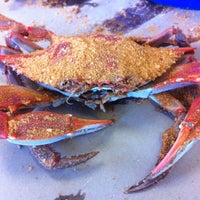 5/28/2012 tarihinde Nick K.ziyaretçi tarafından Crab Corner'de çekilen fotoğraf