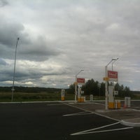 Photo taken at Shell by Фйодор A. on 8/12/2012
