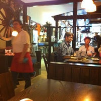 6/18/2012 tarihinde Dennis O.ziyaretçi tarafından Athos Grill &amp;amp; Pizzeria'de çekilen fotoğraf