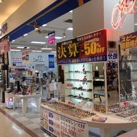 8/29/2012にReggie C.が東江メガネ サンエー那覇メインプレイス店で撮った写真